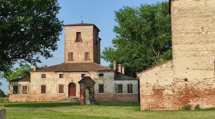 Casa Pepoli (Castello Sariano), Italy